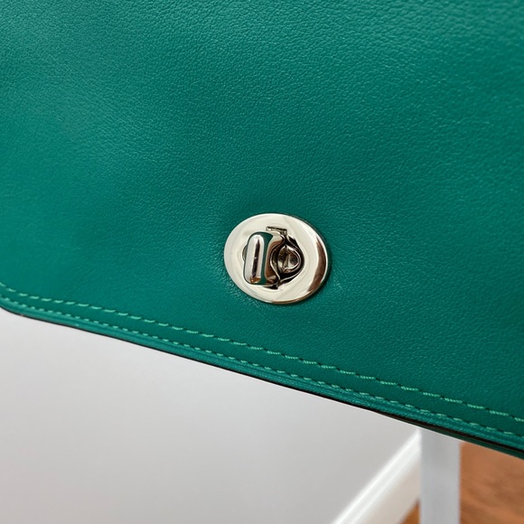 - NWOT Authentic Coach Legacy Penny Tassel Turn-lock - Picture 4 of 8